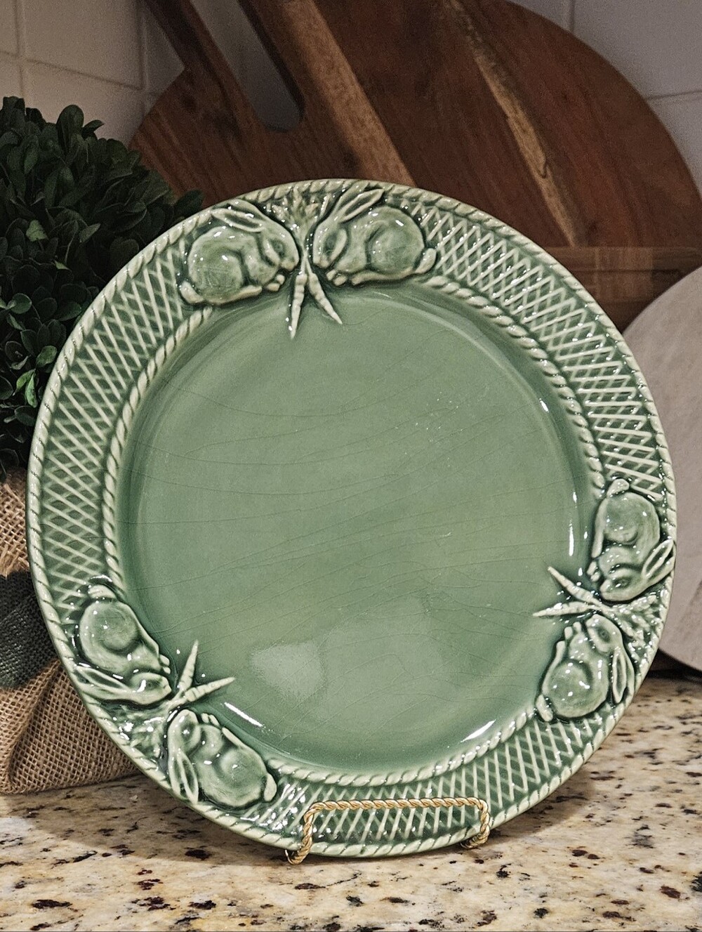 Vintage BORDALLO PINHEIRO Majolica Green Ceramic Rabbit Pattern Dinner Plate 10”